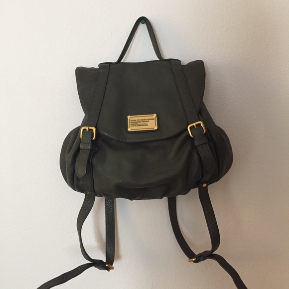 marc jacobs classic leather backpack